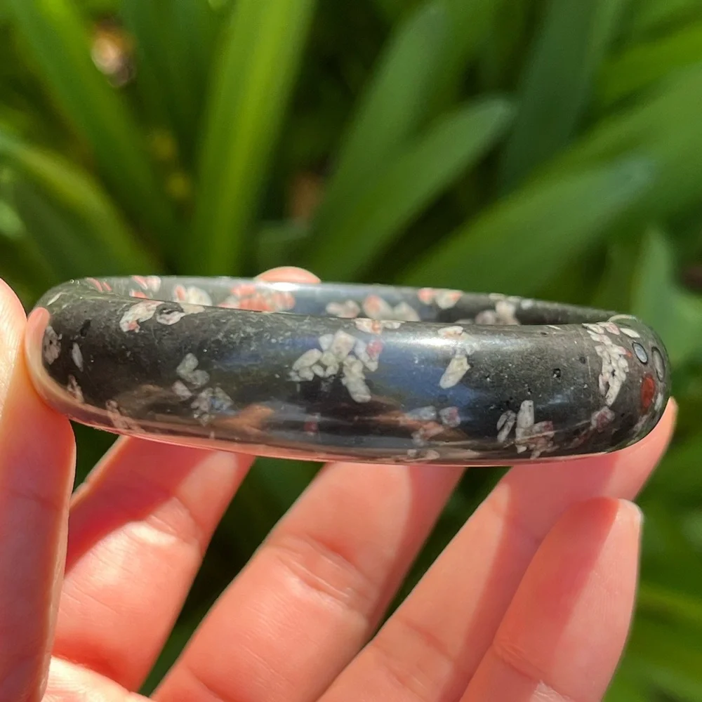 57.5mm inner‎ diameter plum blossom jasper bangle 0323